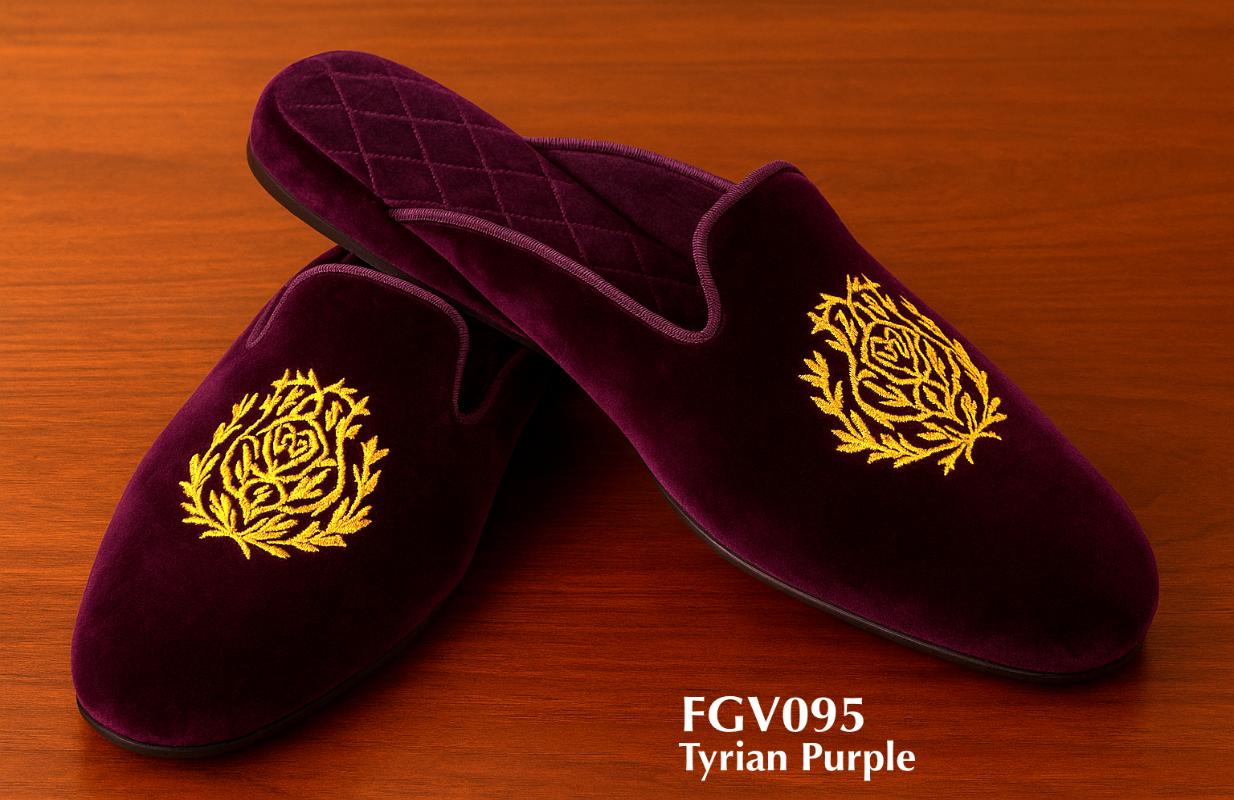 Chaussons d'intérieur couleur pourpre tyrian avec logo personnalisé