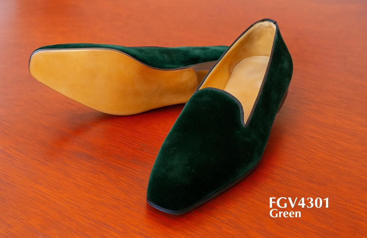 chaussons-velours-vert-fume